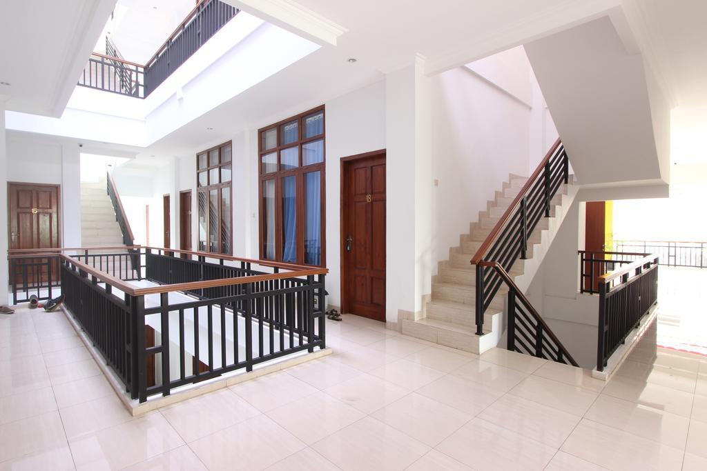 Reddoorz @ Plemburan Hotel Sleman  Buitenkant foto