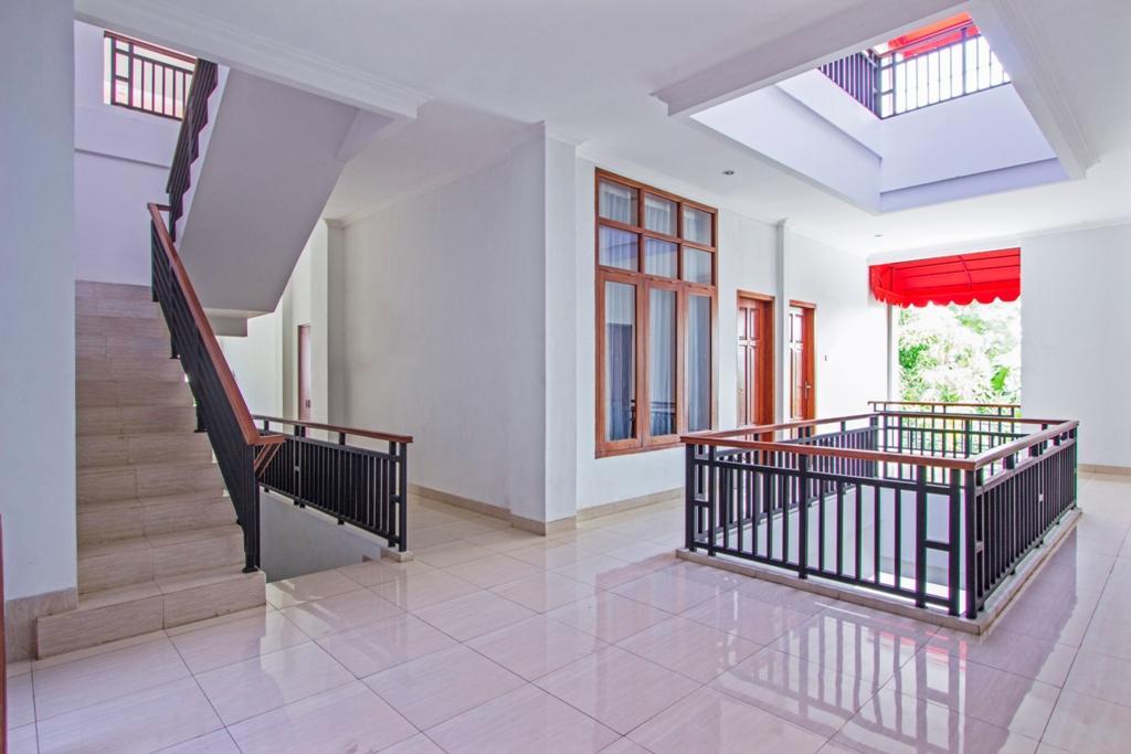 Reddoorz @ Plemburan Hotel Sleman  Buitenkant foto