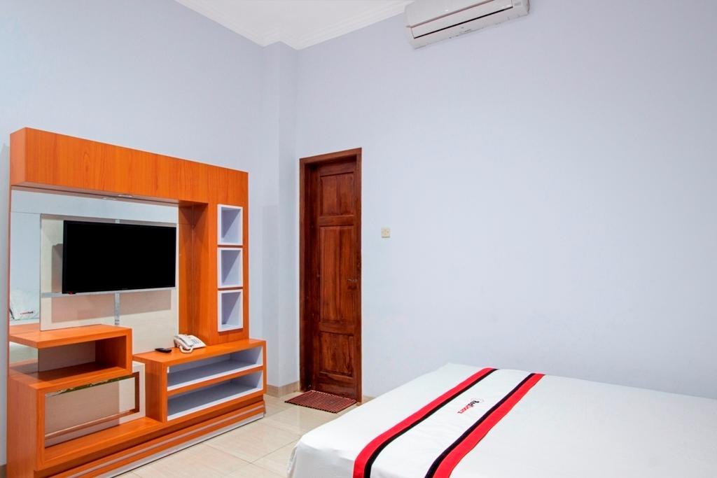 Reddoorz @ Plemburan Hotel Sleman  Buitenkant foto